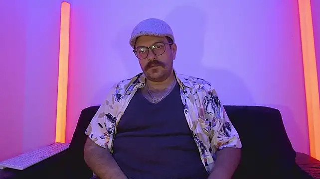 BadDaddyBrasil: διαδικτυακό σόου στην κάμερα