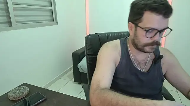 BadDaddyBrasil webcam show