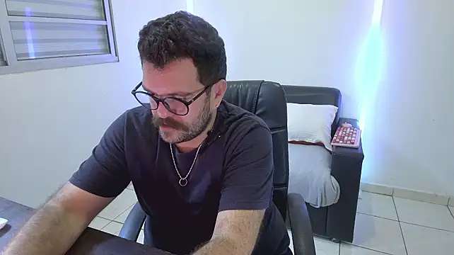 BadDaddyBrasil Webcamshow