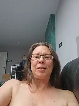โชว์เว็บแคมของ Janie-Busty-Milf