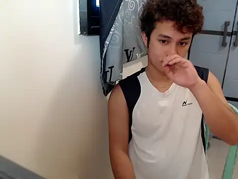 Utopia_20 Pertunjukan Webcam
