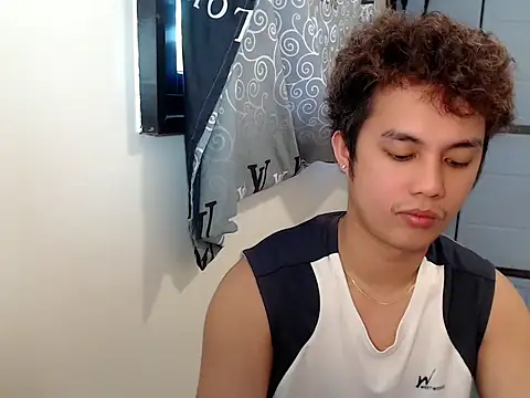 Utopia_20 Show Webcam