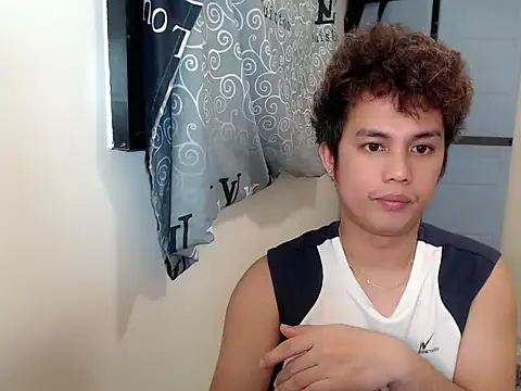 Utopia_20 Show Webcam