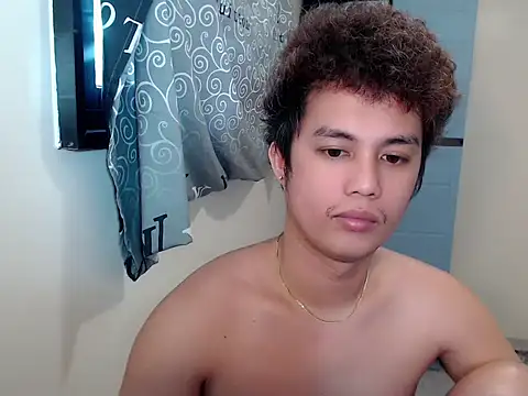 Utopia_20 Show Webcam