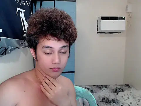 Utopia_20 Pertunjukan Webcam