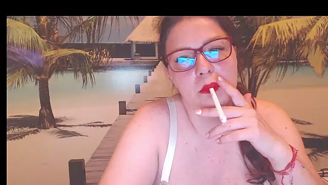Queen__Natasha Adlı Modelin Canlı XXX Sohbeti