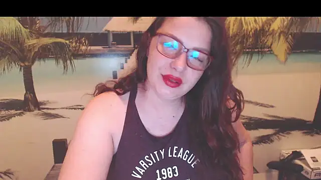 Queen__Natasha Chat XXX in diretta