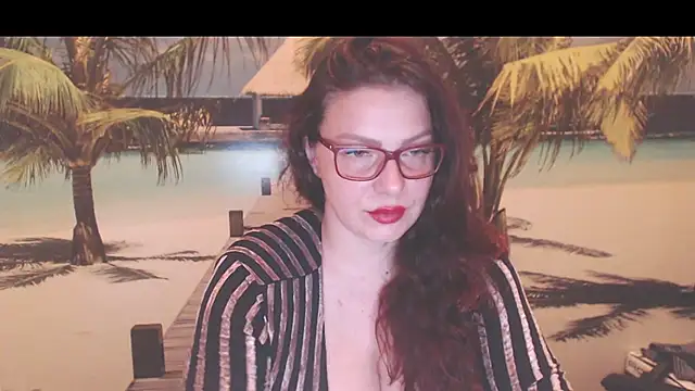 Queen__Natasha লাইভ XXX চ্যাট
