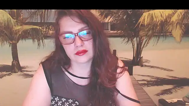 Queen__Natasha Chat XXX in diretta