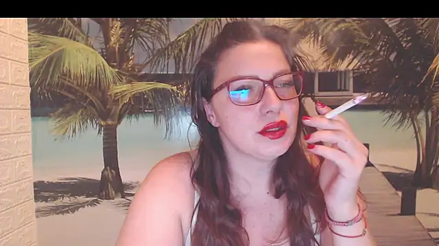 Queen__Natasha Adlı Modelin Canlı XXX Sohbeti