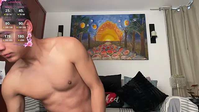 Adams_ricci Show in webcam