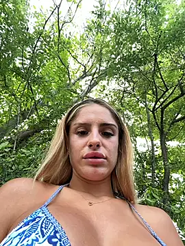 Show modela SophieVJ na web-kameri