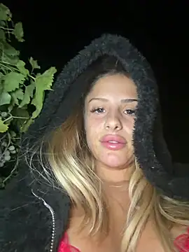 Show modela SophieVJ na web-kameri