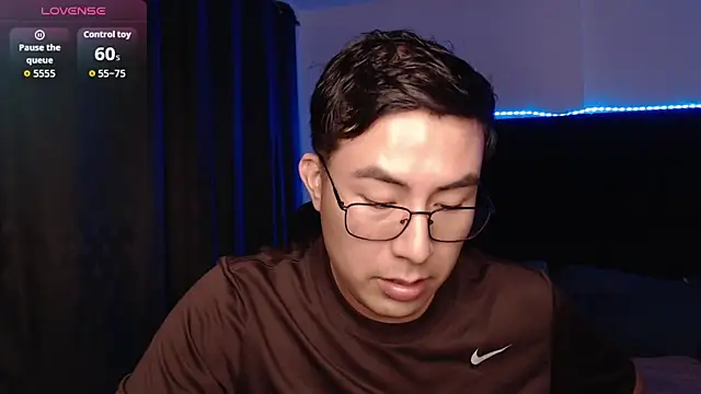 andrewmhilton_ webkamerás műsora