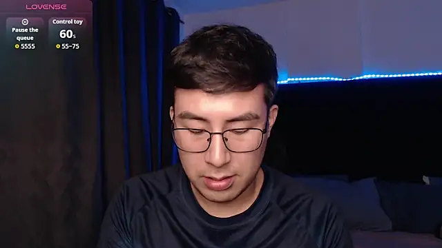 andrewmhilton_ 网络视讯表演
