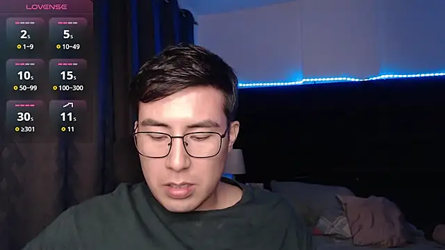 Вебкам-шоу andrewmhilton_