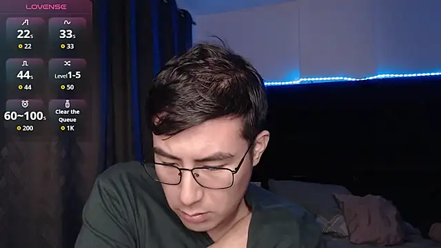 andrewmhilton_ webkamerás műsora