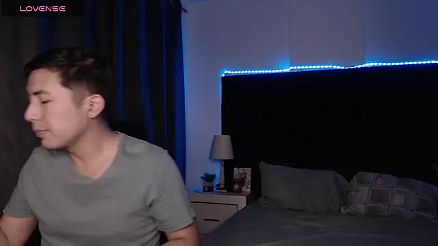 andrewmhilton_'s Webcam Show
