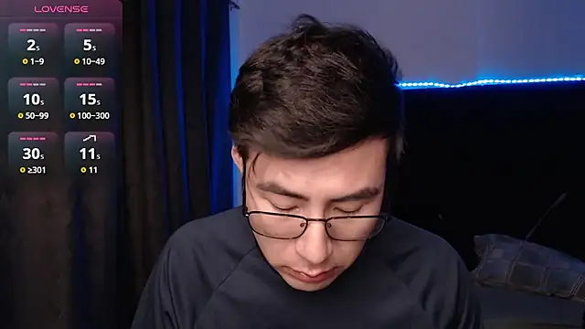 andrewmhilton_ 网络视讯表演