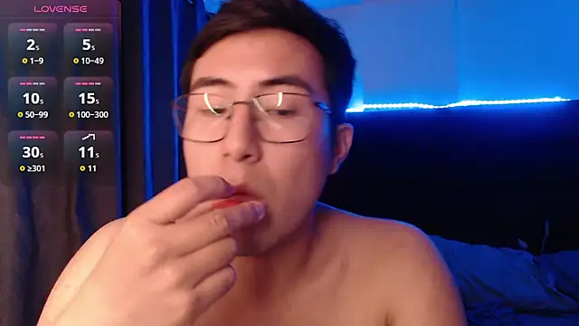 andrewmhilton_ Show Webcam