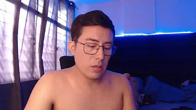 andrewmhilton_ webkamerás műsora