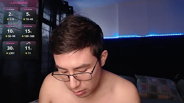 andrewmhilton_ Show Webcam