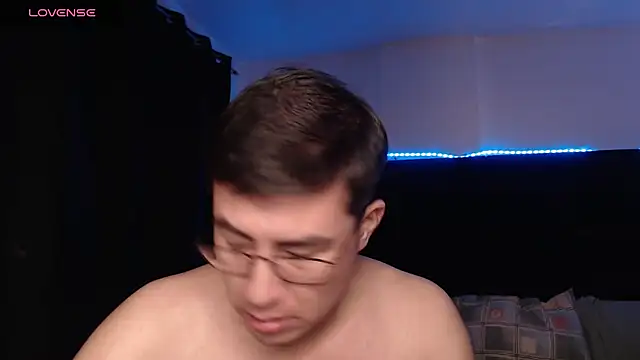 andrewmhilton_ webkamerás műsora