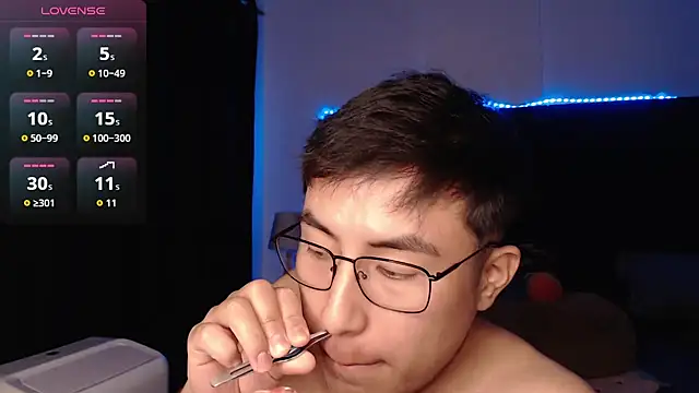 andrewmhilton_ 网络视讯表演