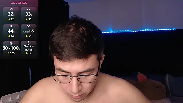 andrewmhilton_ Show Webcam