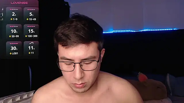 andrewmhilton_ Show Webcam