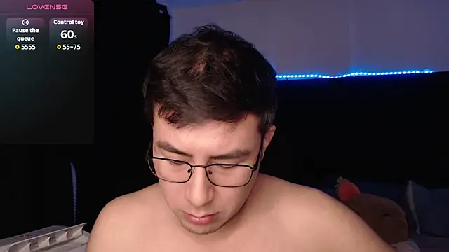 andrewmhilton_ 网络视讯表演