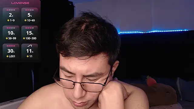 andrewmhilton_ 网络视讯表演