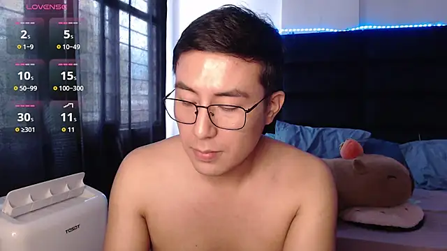 andrewmhilton_ Show Webcam
