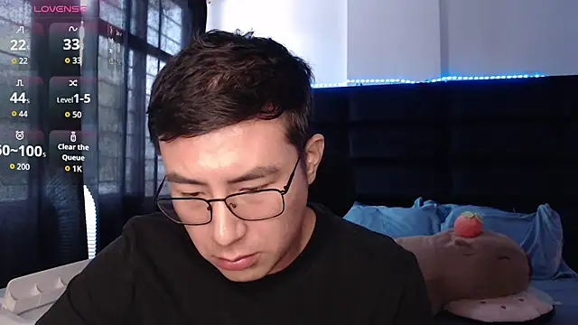 andrewmhilton_ Show Webcam