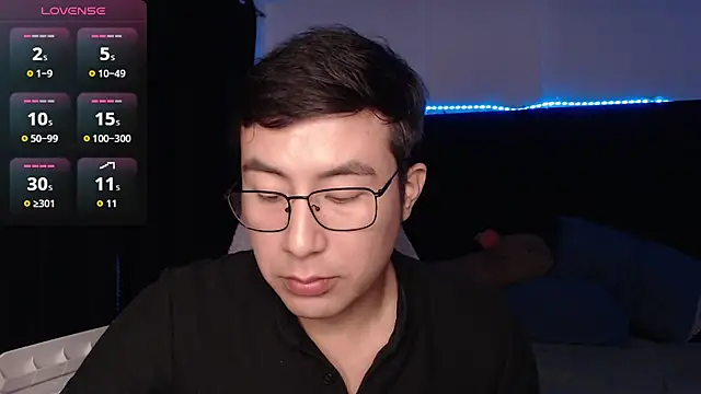 andrewmhilton_ Show Webcam