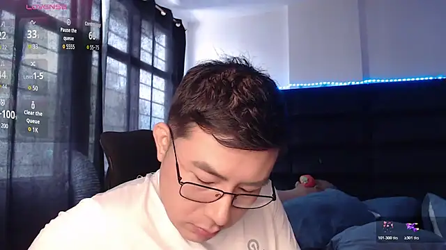 andrewmhilton_ Show Webcam