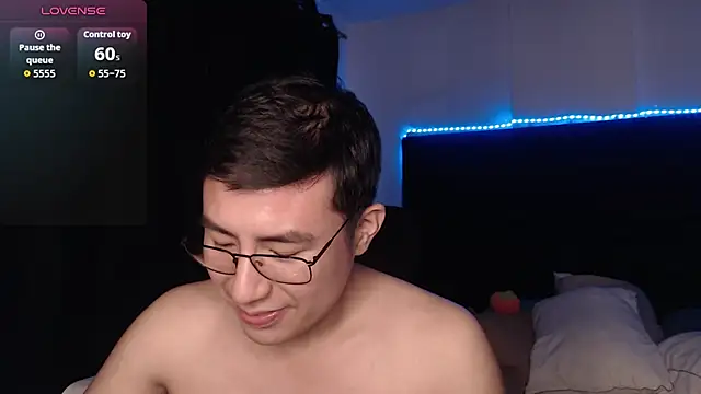 andrewmhilton_ Show Webcam