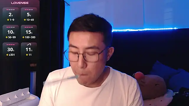andrewmhilton_'s Webcam Show