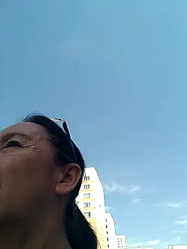 Celine_Faer1 – Naživo chatovacia miestnosť