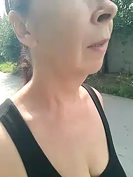 Celine_Faer1 Adlı Modelin Canlı XXX Sohbeti