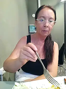 Sala de chat ao vivo de Celine_Faer1