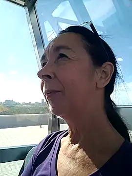 Celine_Faer1 Chat XXX in diretta