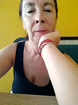 Chat +18 de Celine_Faer1 ao vivo