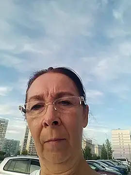 Chat +18 de Celine_Faer1 ao vivo