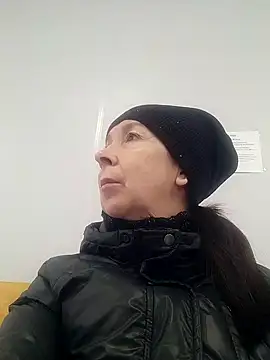 Celine_Faer1's Webcam Show