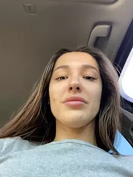 Chat XXX en directo de NotYourMiss