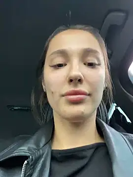 NotYourMiss Chat XXX live