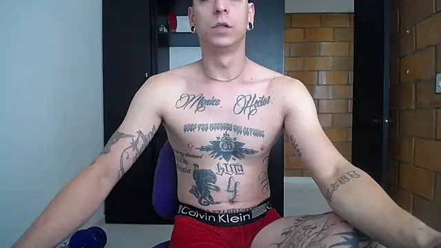 xxxmethodic: διαδικτυακό σόου στην κάμερα