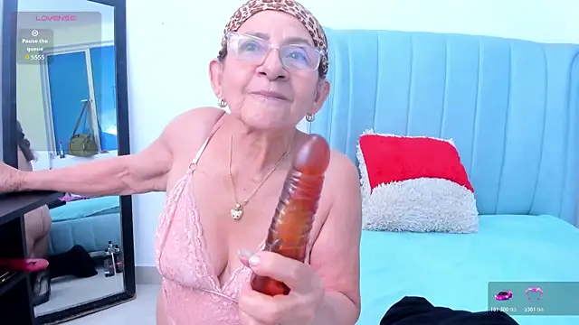 MatureHorny_70's Webcam Show
