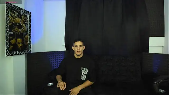 jhonnysnow17 网络视讯表演